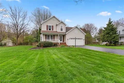 2876 Red Oak Dr, Perry, OH 44081