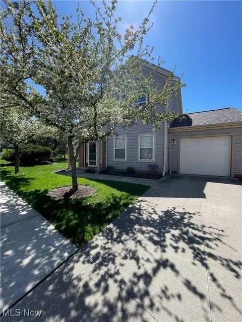 229 Huntsford Dr, Macedonia, OH 44056