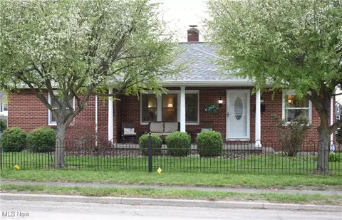 1935 Dresden Rd, Zanesville, OH 43701
