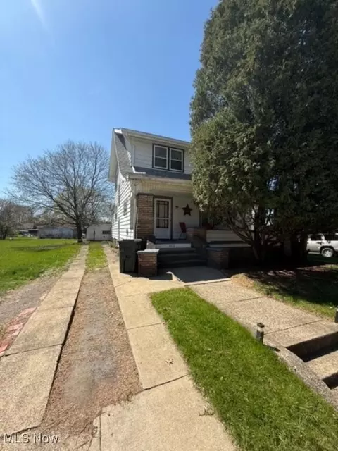 2212 16th St NE, Canton, OH 44705
