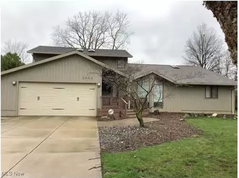 2560 Buckhurst Dr, Beachwood, OH 44122