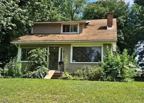 701 Bertha Ave, Akron, OH 44306
