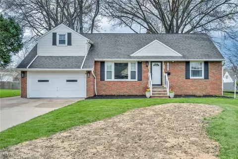 1854 Sunset Dr, Richmond Heights, OH 44143
