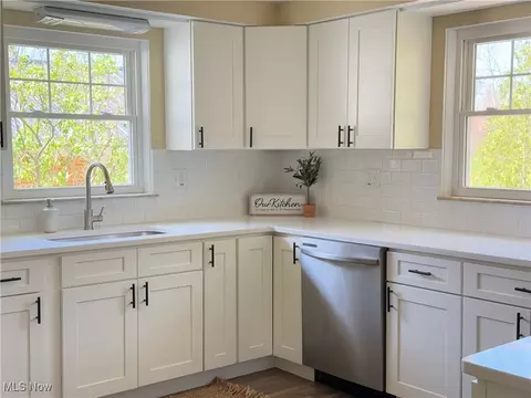 2522 River Rd, Willoughby Hills, OH 44094 photo 9