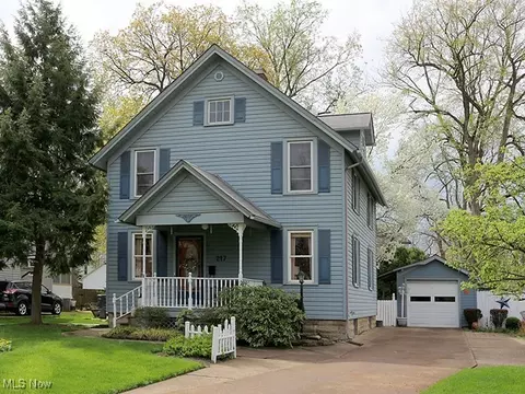 217 Columbus St, Elyria, OH 44035