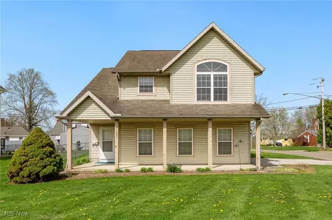 1061 Roosevelt St NE, Massillon, OH 44646