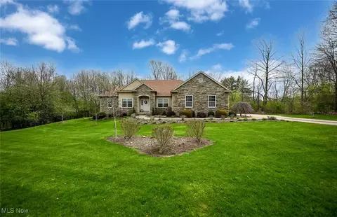 93 N Hametown Rd, Akron, OH 44333