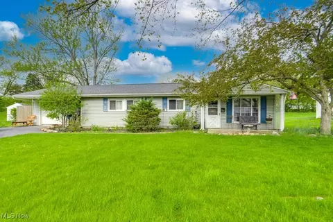 6126 Mark Dr, Bedford Heights, OH 44146