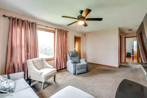 1213 Clifton Ave, Akron, OH 44310 photo 2