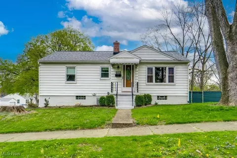 1213 Clifton Ave, Akron, OH 44310