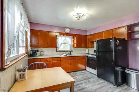 1213 Clifton Ave, Akron, OH 44310 photo 10