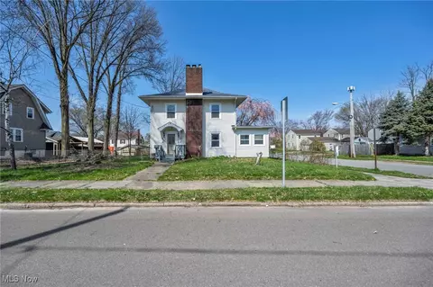 1206 Dayton St, Akron, OH 44310 photo 2