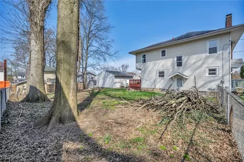 1206 Dayton St, Akron, OH 44310 photo 5