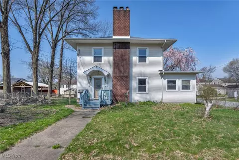 1206 Dayton St, Akron, OH 44310
