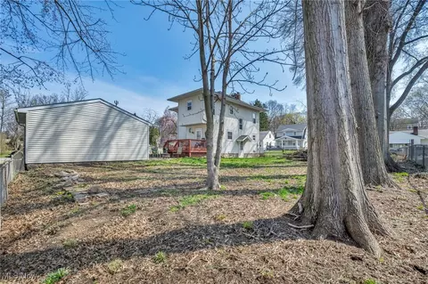 1206 Dayton St, Akron, OH 44310 photo 4