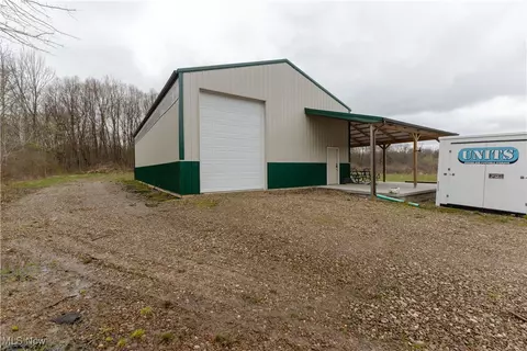 661 Braceville Robison Rd NW, Newton Falls, OH 44470