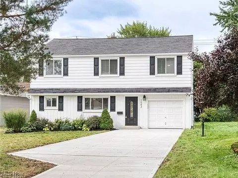 1543 Crestwood Rd, Mayfield Heights, OH 44124