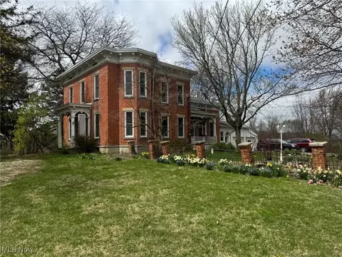 796 W Us Highway 224 W, Willard, OH 44890 photo 2