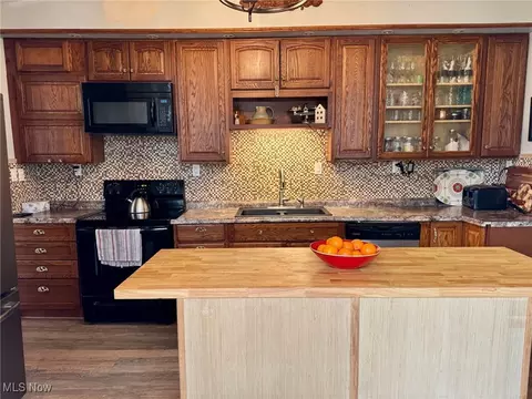 796 W Us Highway 224 W, Willard, OH 44890 photo 8