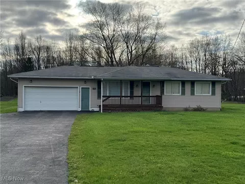 6106 Downs Rd, Warren, OH 44481