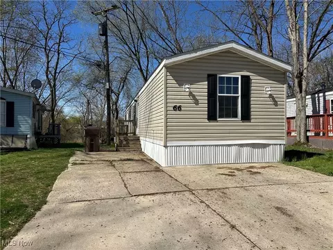 1915 St Rt 59 #66, Kent, OH 44240