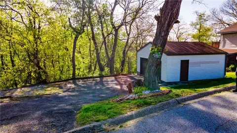 Exterior - 268 Beech Rd, Weirton, WV 26062 photo 7 of 9