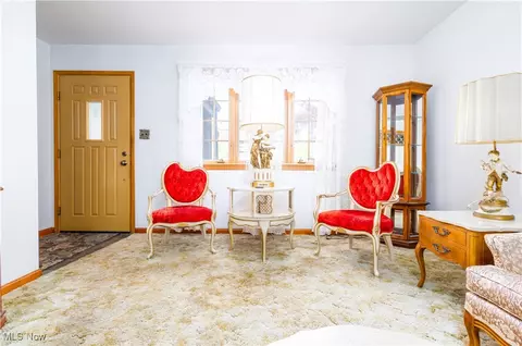 Entry Way - 268 Beech Rd, Weirton, WV 26062 photo 1 of 1