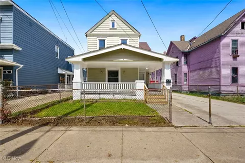 3414 Daisy Ave, Cleveland, OH 44109