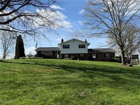 8754 NE Lynnett St NE, Alliance, OH 44601