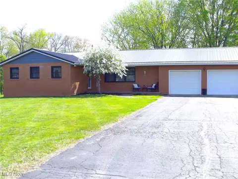 3440 Bowers Ln, Zanesville, OH 43701