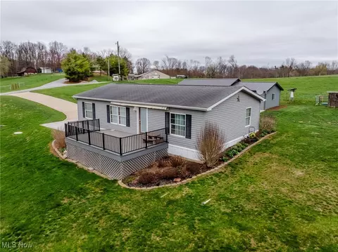 3860 Township Road 162, Sugarcreek, OH 44681