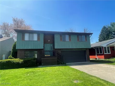 416 59th St, Vienna, WV 26105