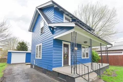 2014 29th St NE, Canton, OH 44705