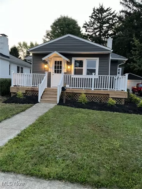 4201 W 227th St, Fairview Park, OH 44126