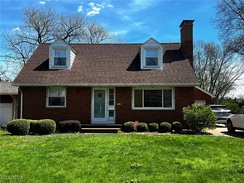 221 Eastland, Warren, OH 44483
