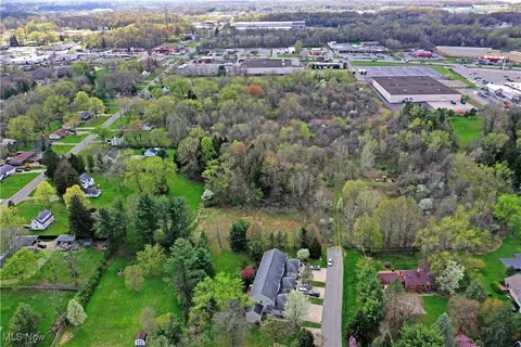 Summerfield Lane Ne, Warren, OH 44483