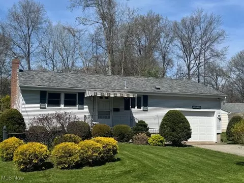 1938 Maple St, Salem, OH 44460