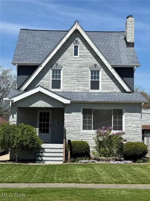 6110 Westlake Ave, Parma, OH 44129