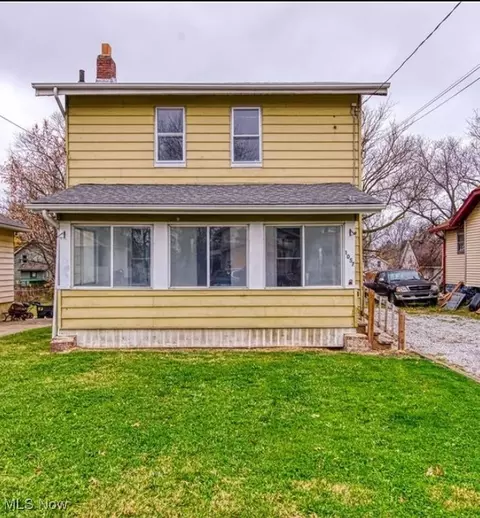1057 Joy Ave, Akron, OH 44306