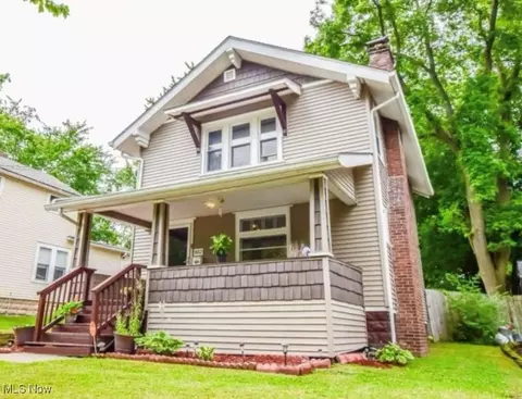 852 Lawton St, Akron, OH 44320