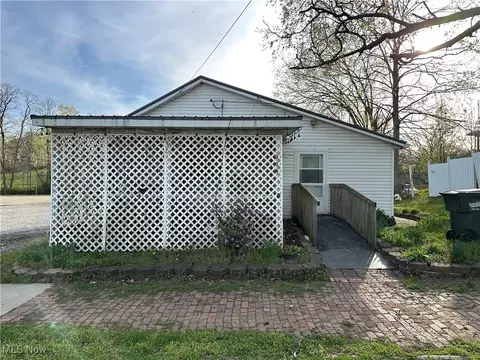 314 N Mill St, Fredericksburg, OH 44627