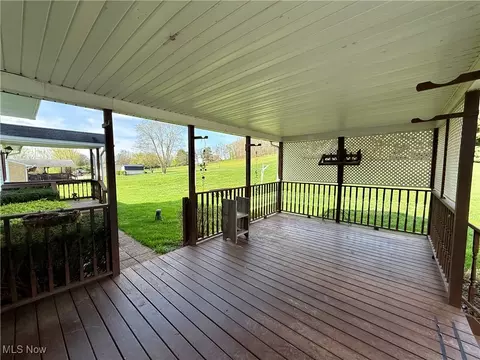 Exterior - 41 Wood Rd SE, Carrollton, OH 44615 photo 13 of 16