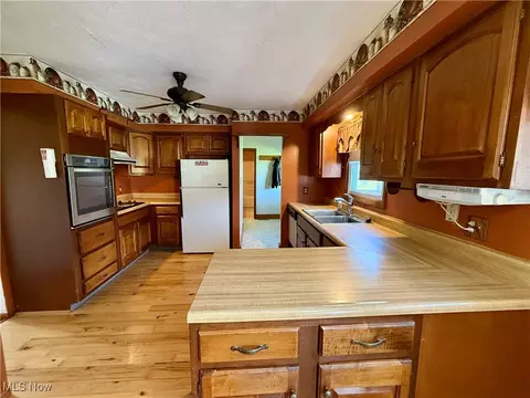 Kitchen - 41 Wood Rd SE, Carrollton, OH 44615 photo 1 of 3