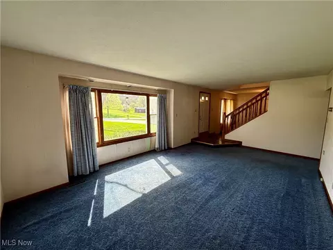 Living - 41 Wood Rd SE, Carrollton, OH 44615 photo 2 of 4