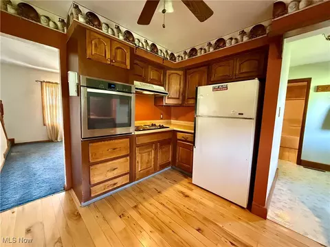 Kitchen - 41 Wood Rd SE, Carrollton, OH 44615 photo 3 of 3