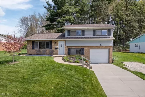 240 Manor Ave NW, Canton, OH 44708