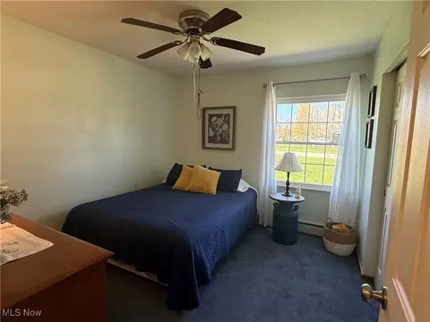 Bedroom - 6694 Dave Dr, Madison, OH 44057 photo 3 of 4