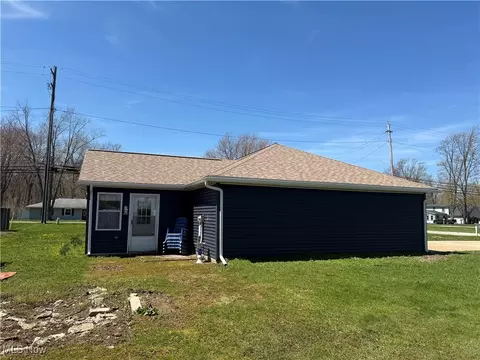 Exterior - 6694 Dave Dr, Madison, OH 44057 photo 3 of 3