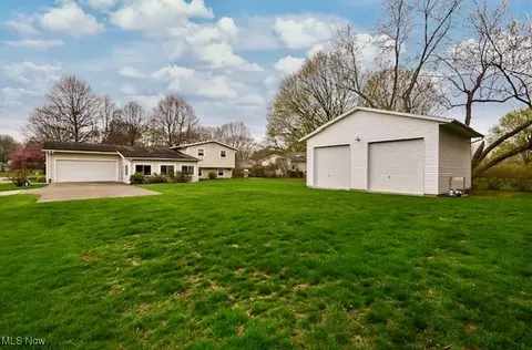 6945 Northview Ave NE, Canton, OH 44721 photo 4