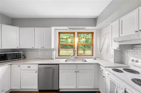 Kitchen - 35085 Bainbridge Rd, Solon, OH 44139 photo 3 of 6
